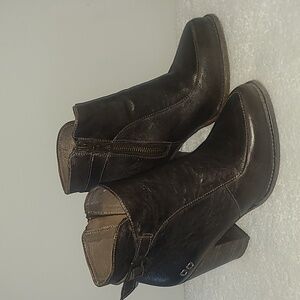 Bed Stu Isla in Dark Brown